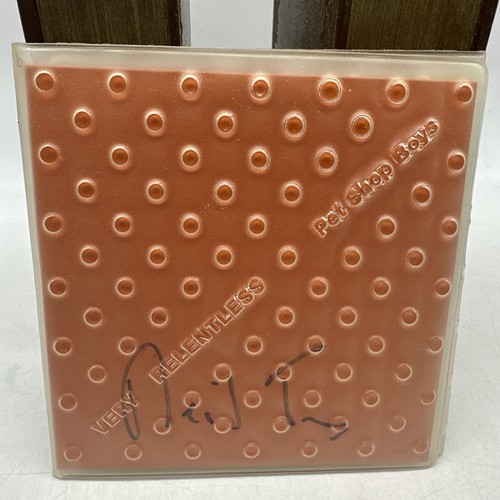 Signed pet shop - signed,
