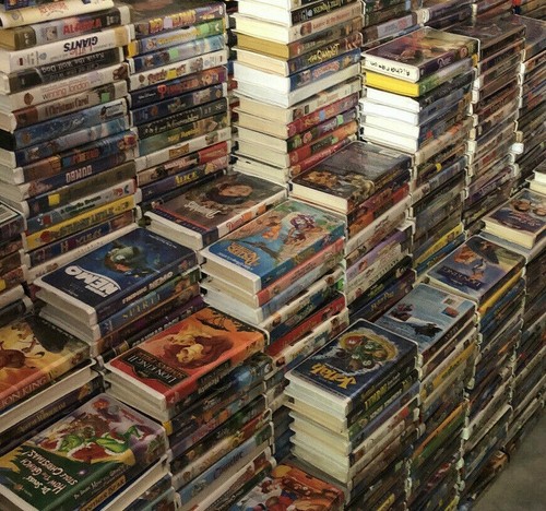 Pick clamshell movie - pick,
