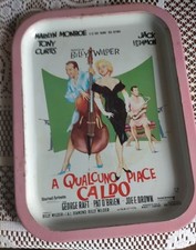 VASSOIO PROMOZIONALE DEL FILM " A QUALCUNO PIACE CALDO " IN LATTA