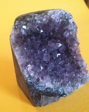 MINERALE AMETISTA URUGUAY NATURALE COLLEZIONE su BASAMENTO-cod. 46-Legg. Descr.