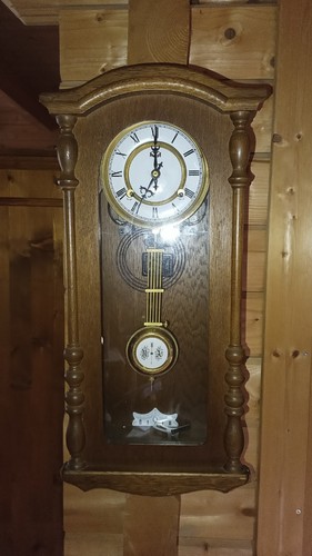 Delicato orologio parete - delicato,