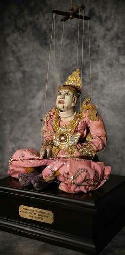 Antico grande burattino