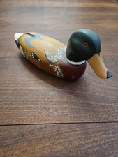 Anatra in legno dipinta