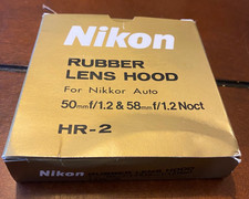 Nikon paraluce in gomma HR-2