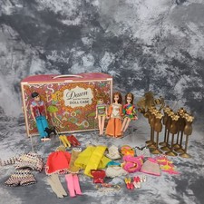 Topper Dawn and Her Friends