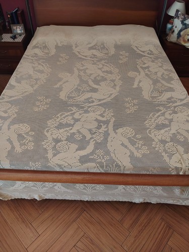 Copriletto uncinetto fatto - , a