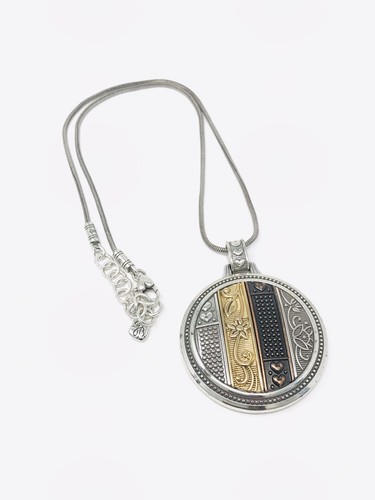 Collana con ciondolo