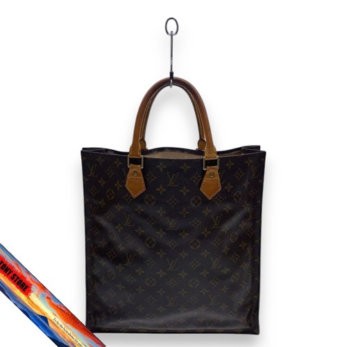 Louis vuitton monogram canvas - monogram,