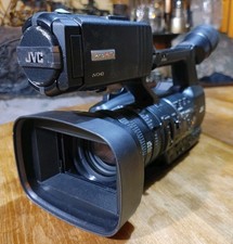 JVC GY-HM650U ProHD fotocamera notizie mobile doppia scheda SD TESTATA