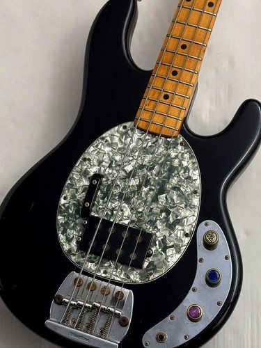 Music man 1982 stingray - man,