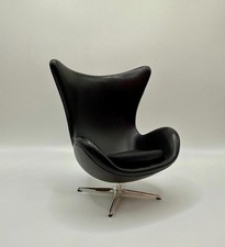 Sedia a uovo in miniatura