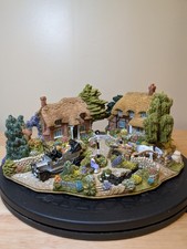 Lilliput Lane "Rags To