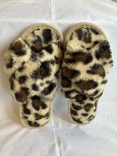 Nuove pantofole consegna