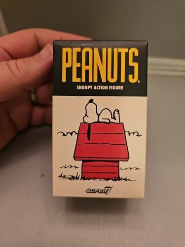 Peanuts snoopy action figure - snoopy,