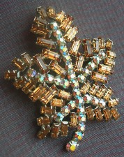 vintage broche FEUILLE pavé de strass baguette brun clair & rond aurora boréalis