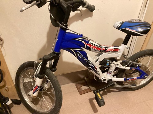 Mountain bikes full - mountain,