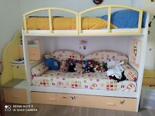 Cameretta bambini, letto a castello con 3 letti cassettiera e armadio