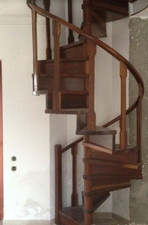 scala a chiocciola in legno massello