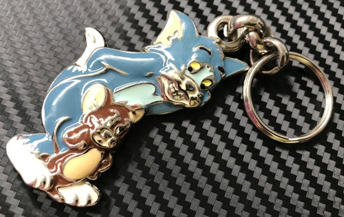 Vintage official 1997 tom - tom, and