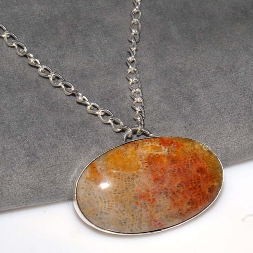 Collana corallo fossile enorme