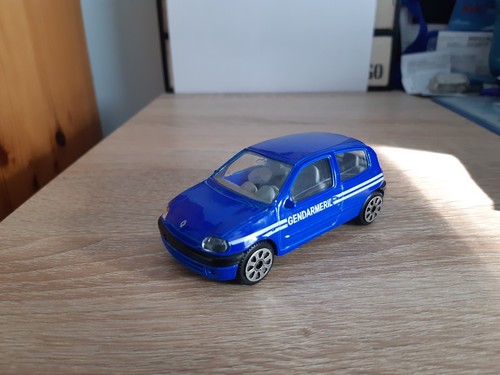 Renault clio blue - renault,