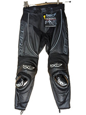 Pantaloni in pelle da moto