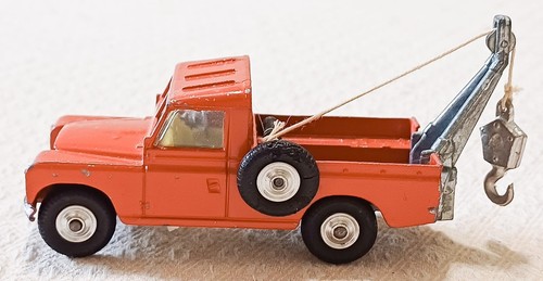 Corgi toys land rover 109 - toys,