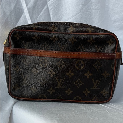 Pochette louis vuitton - louis,