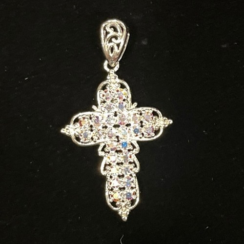 Ciondolo croce cristiana