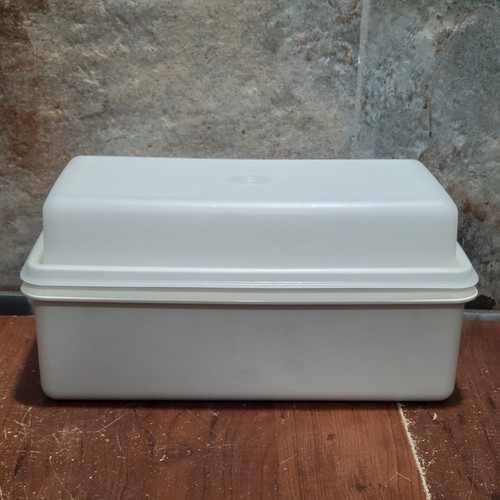 Vintage tupperware loaf keeper - vintage,