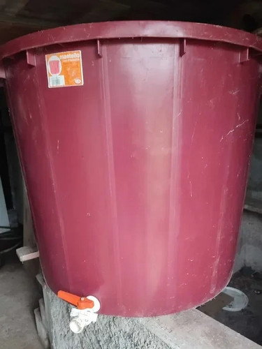 Tino per vino con rubinetto