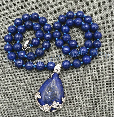 Collana con ciondolo goccia