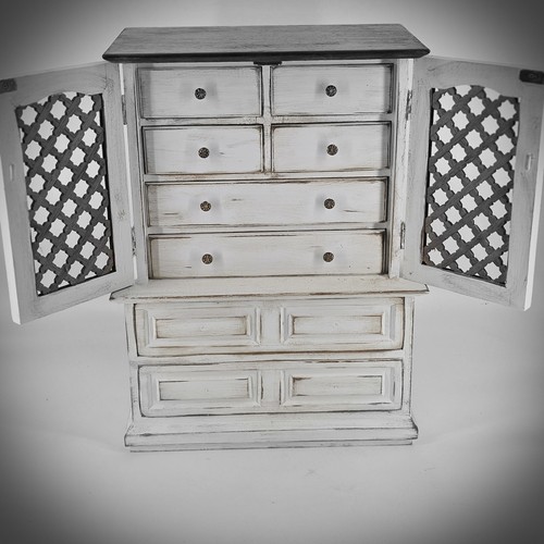 Vintage farmhouse style - farmhouse,