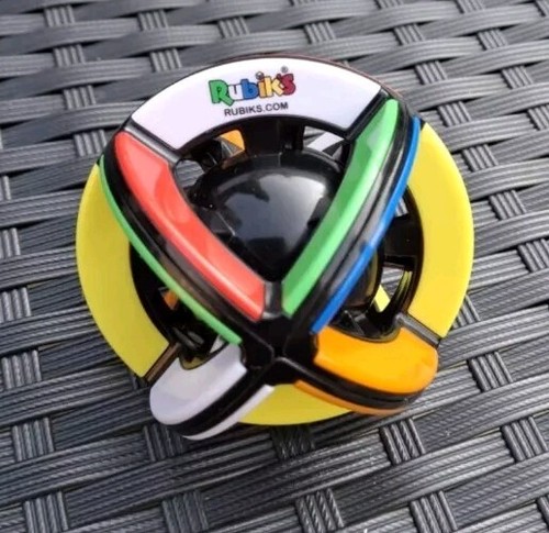 Rubik orbit sphere - orbit, twist