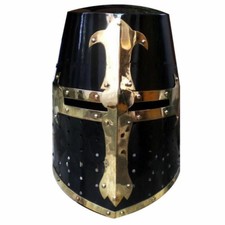 Elmetto crociato medievale