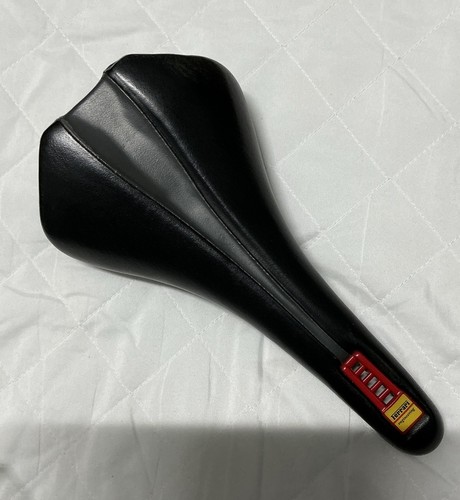Ferrari novus selle - by,