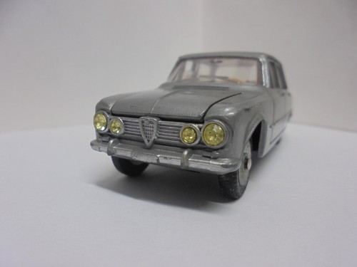 Dinky toys alfa romeo - 1/43,