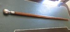 250614 Un elegante robusto bastone con manico  e puntale argentati