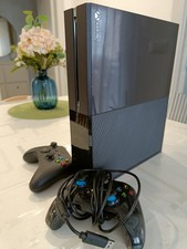 Xbox One 500GB Nera + 2 Controller + Cavo HDMI + Giochi Top (RDR2, Far Cry 5, Va