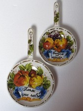 Piatti decorativi da parete in ceramica