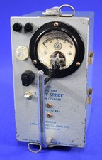 Contatore Geiger vintage Lucky Strike modello 106B *non testato* #5408