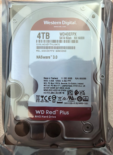 Western digital red - red, plus