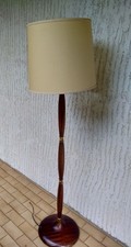 LAMPADA A PIANTANA CON FUSTO IN LEGNO TORNITO DEGLI ANNI '50