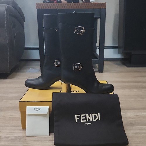 Fendi black leather mid calf - black,