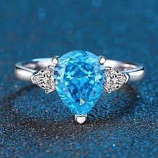 Anello a tre pietre con