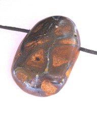 Pietra tamburo forata opale