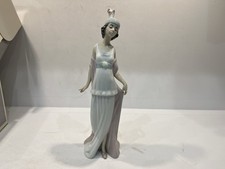 LLADRO - TALK OF THE TOWN N