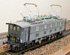 Locomotiva TRIX 22462 E52 30