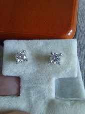 Orecchini Diamanti  IGI Punto Luce 0.50ct Mezzo Carato 