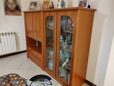 Soggiorno componibile con vetrina